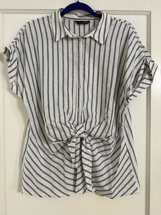 Zara Tops - Zara White and Navy Striped Tie-Front Button-Down Shirt